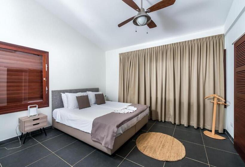 Delfins Beach Resort