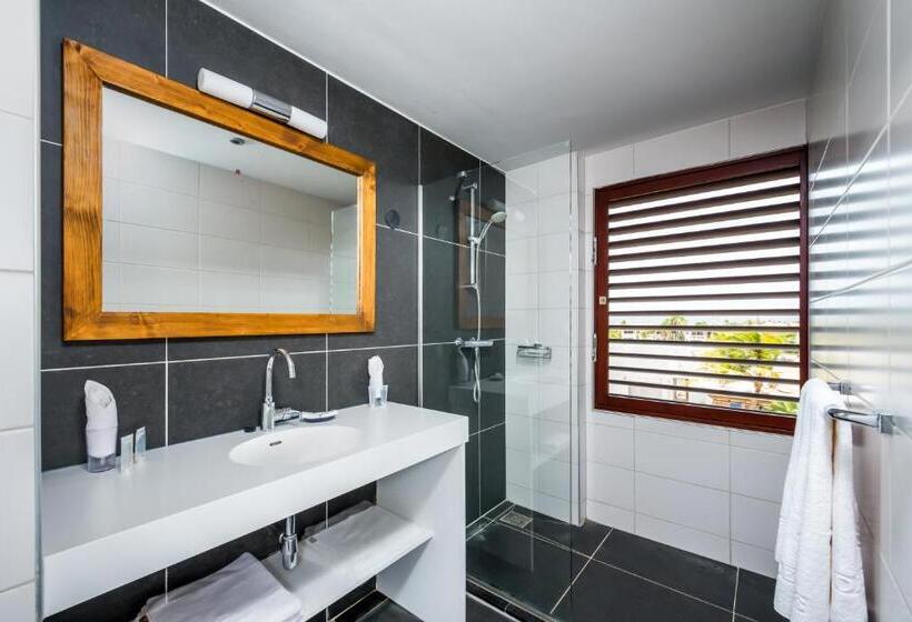 Delfins Beach Resort