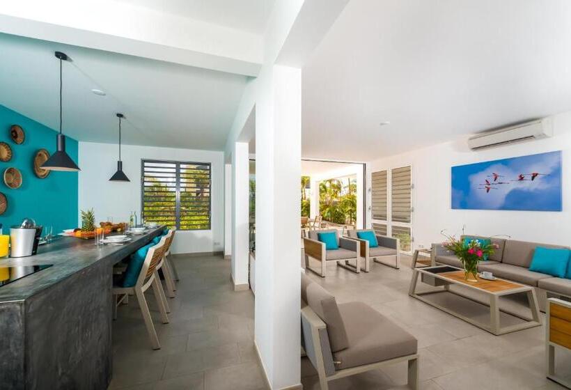 Delfins Beach Resort