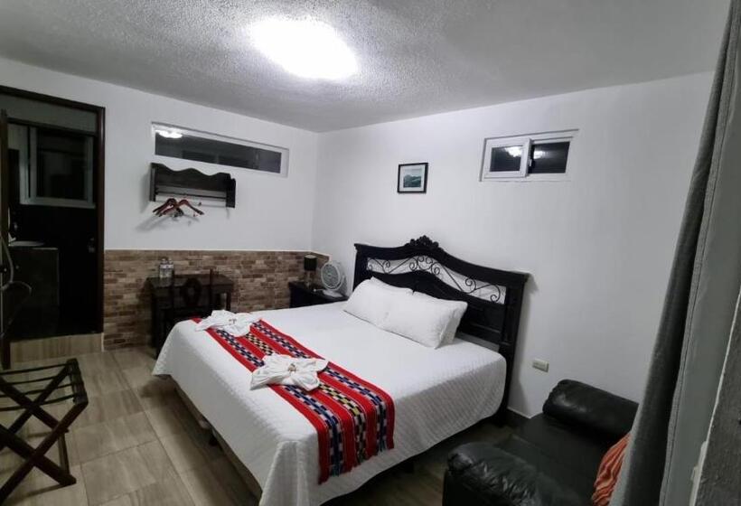 El Delfin Hotel Y Restaurante