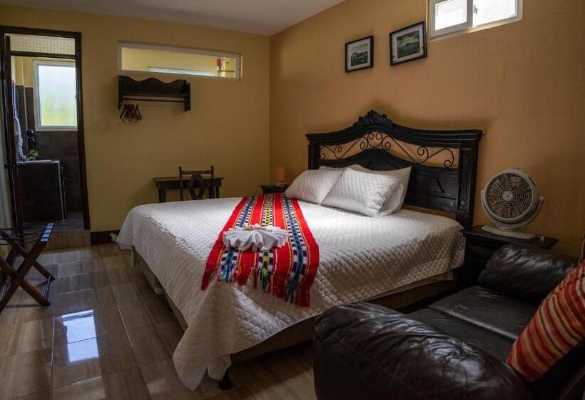 El Delfin Hotel Y Restaurante