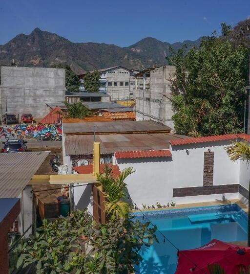 El Delfin Hotel Y Restaurante