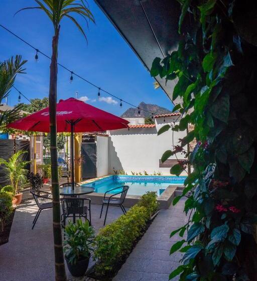 El Delfin Hotel Y Restaurante