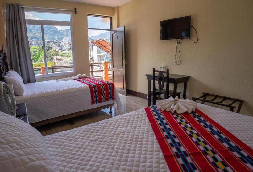 El Delfin Hotel Y Restaurante