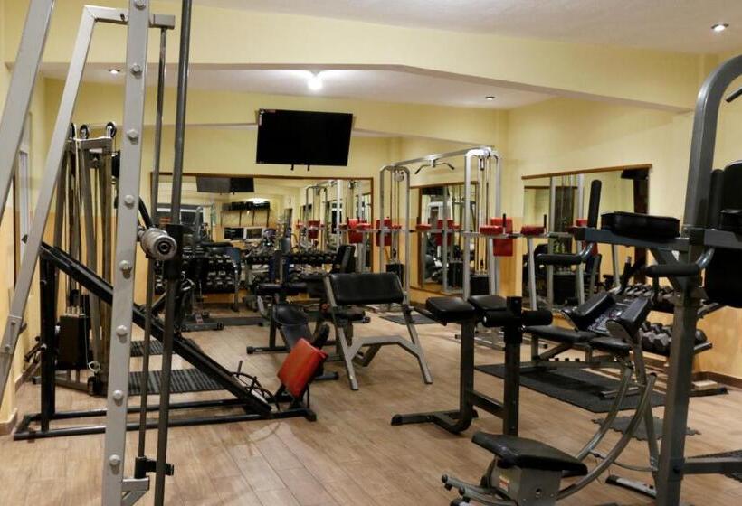 El Delfin Hotel Y Restaurante