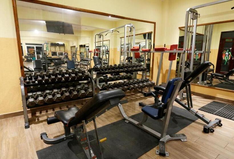 El Delfin Hotel Y Restaurante