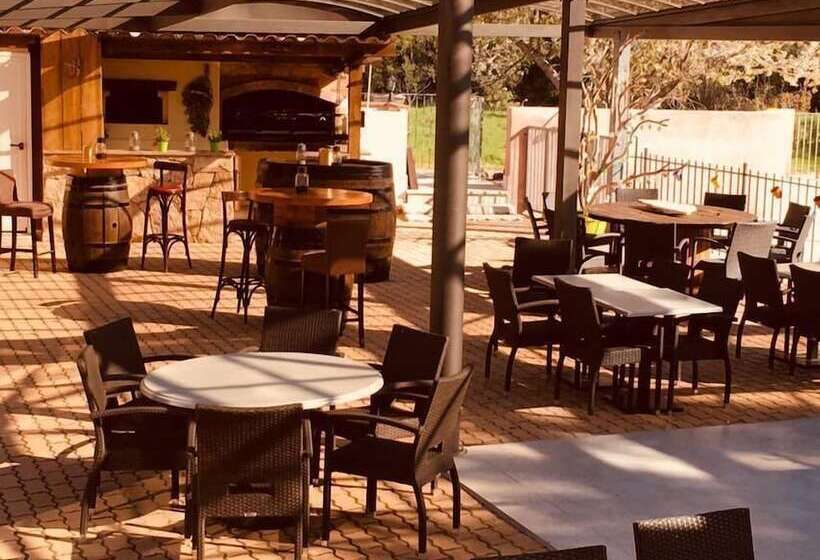 فندق Auberge De Cannedda