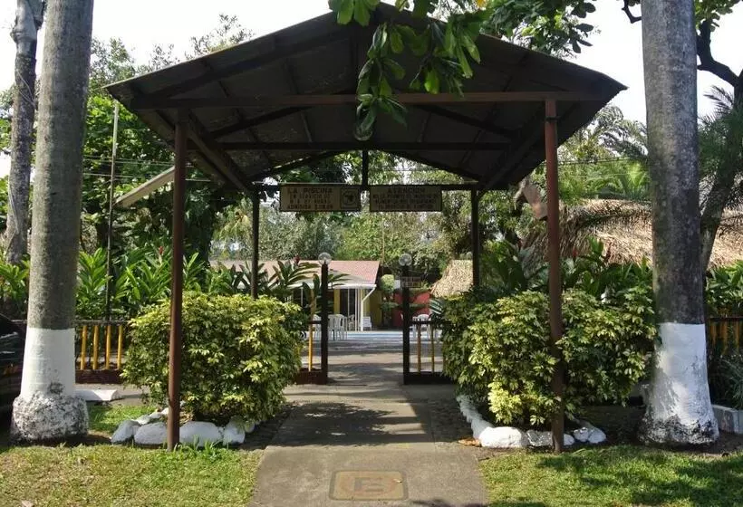 هتل La Colonia
