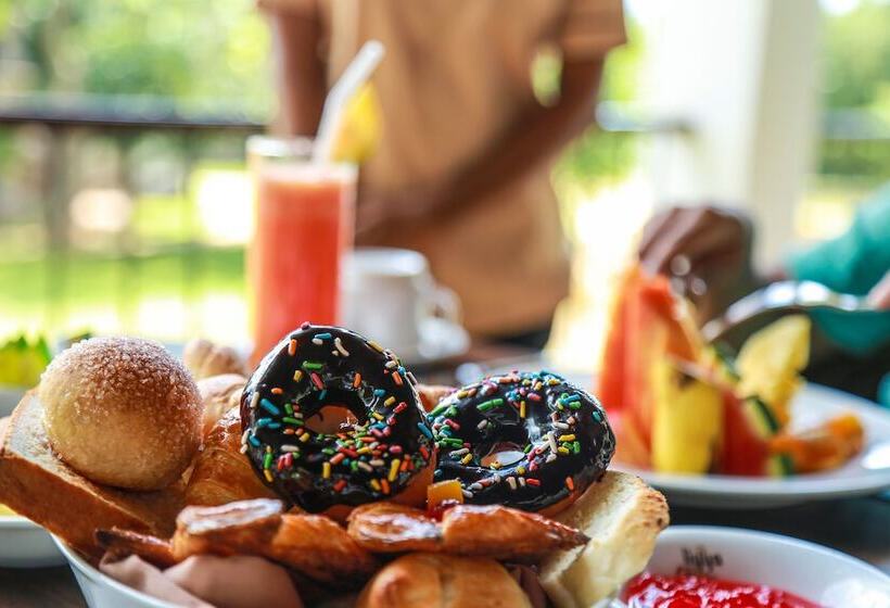 فندق Liyya Water Villas