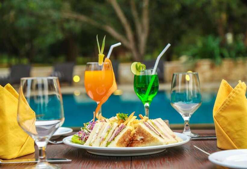 فندق Liyya Water Villas