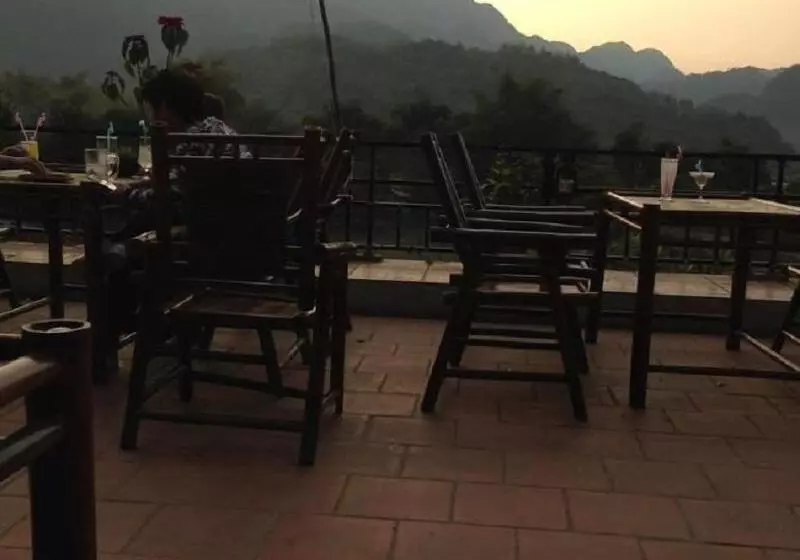 Mai Chau Hotel & Homestay 24   Hostel