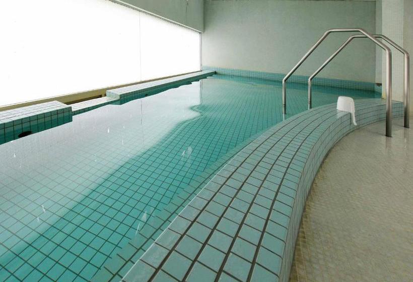 Hotelli Miyazaki Kokusai Kuko Country Club Lodge