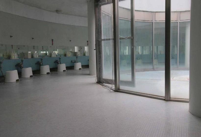 Hotelli Miyazaki Kokusai Kuko Country Club Lodge