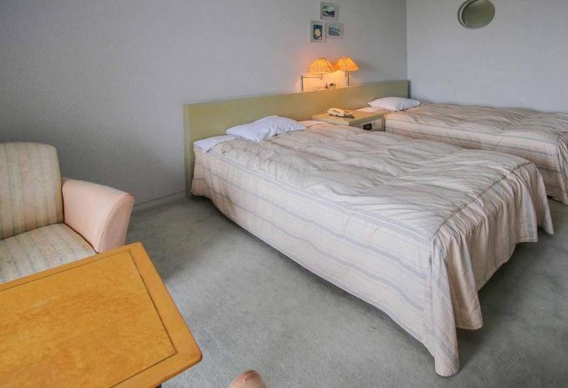 Hotelli Miyazaki Kokusai Kuko Country Club Lodge