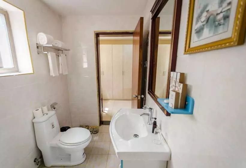 Nanjing Restaurant & Motel