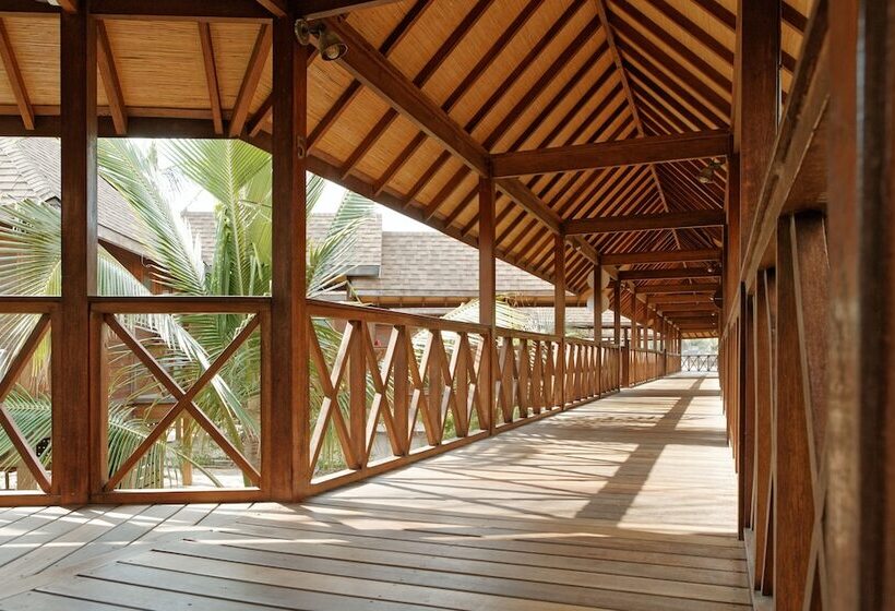 リゾートホテル Sentidos Beach Retreat