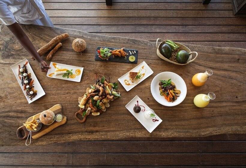 リゾートホテル Sentidos Beach Retreat