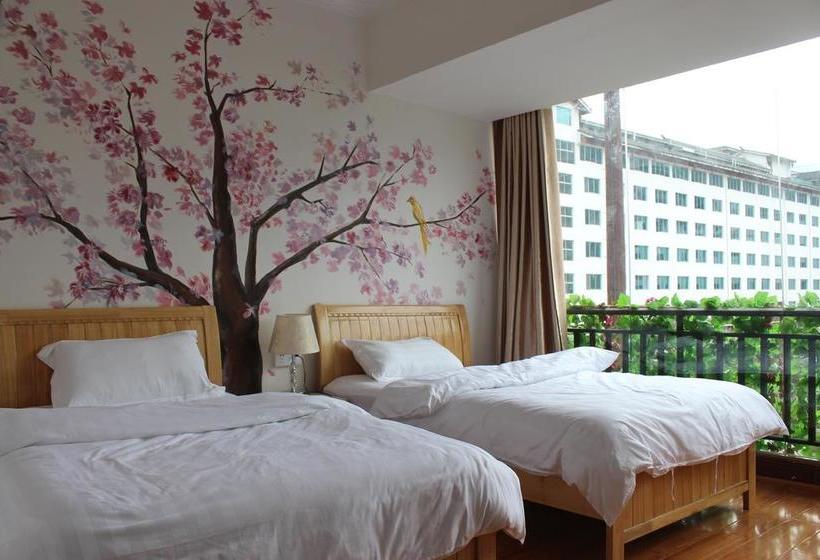 Flower House Girl Youth Hostel