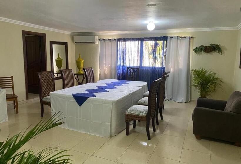 هتل Boutique Simona