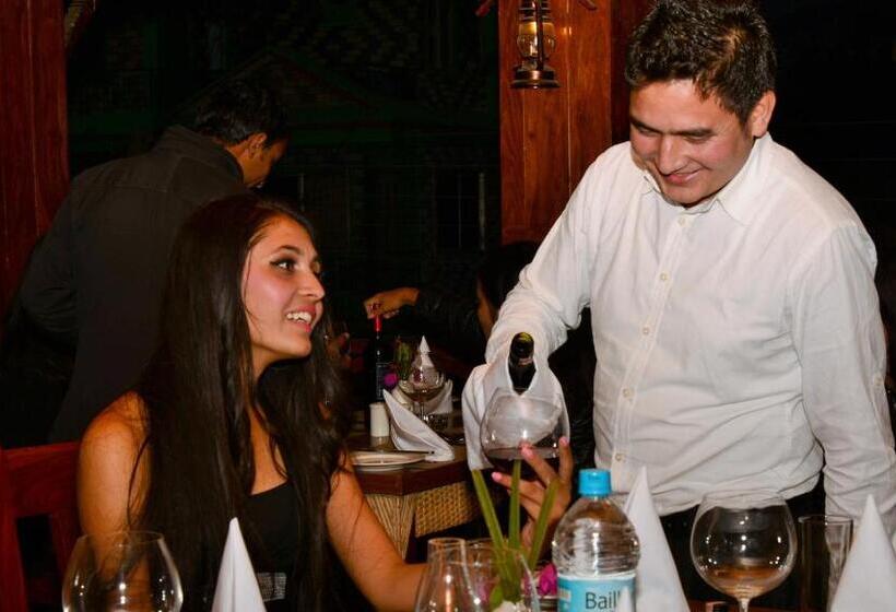 هتل Kuti Resort & Spa