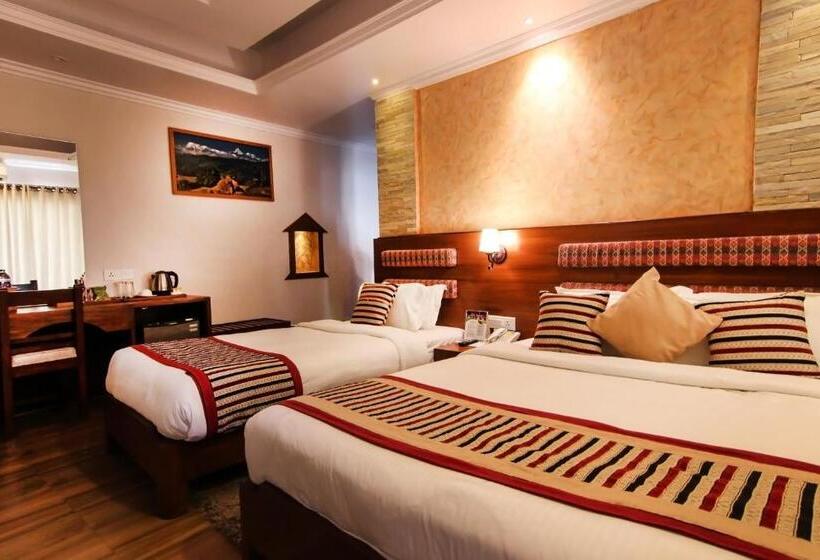 هتل Kuti Resort & Spa