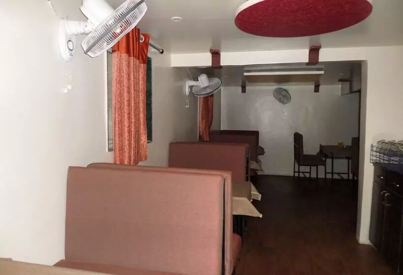 Hotelli Laxmi Lodging