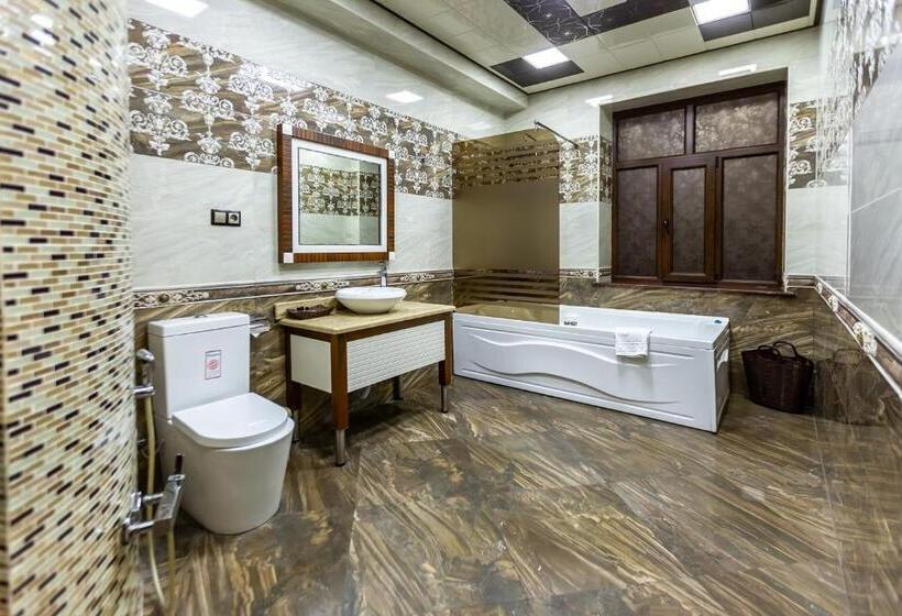 Manor Luxury Hotel Baku