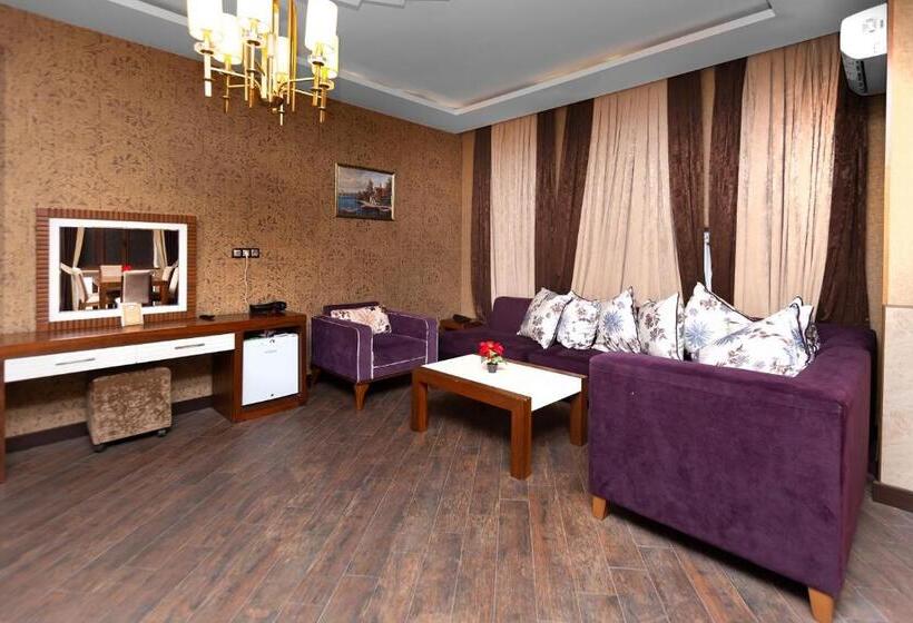 Manor Luxury Hotel Baku