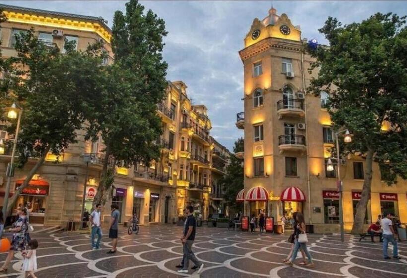 Manor Luxury Hotel Baku