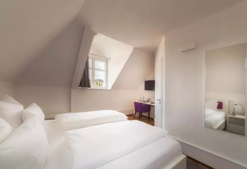 Hotelli Villa8