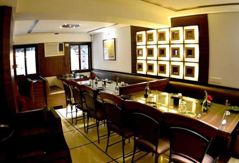 Hotel Vinamra Residency