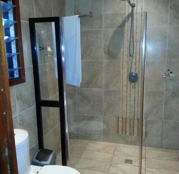 Planet Hotel Hollybum