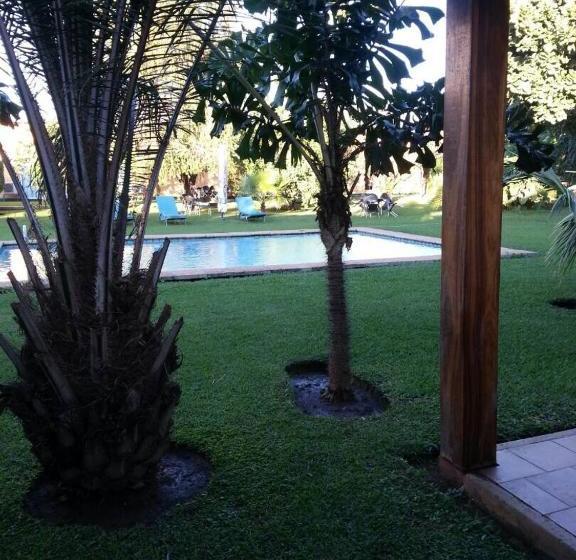 Planet Hotel Hollybum