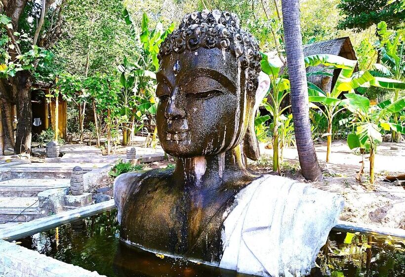 Общежитие Ocean Prana Village