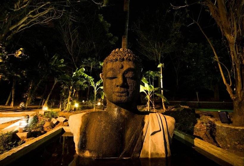 Общежитие Ocean Prana Village