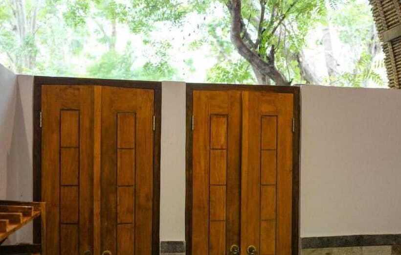 Общежитие Ocean Prana Village