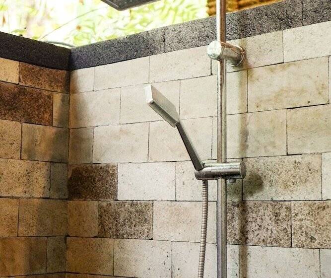 Общежитие Ocean Prana Village