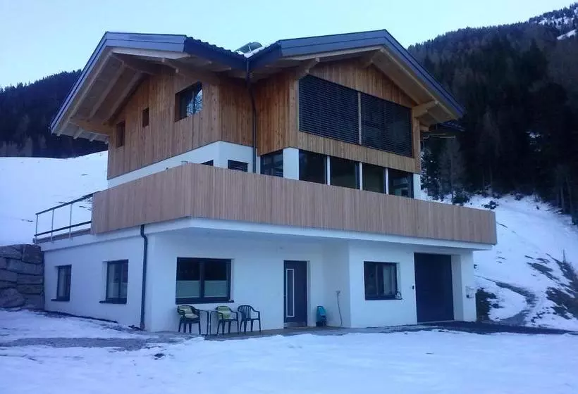 Aamiaismajoitus (B&B) Haus Berghof