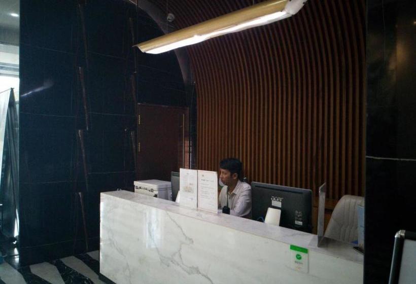 Eastland Hotel & Apartment