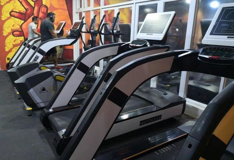 Eastland Hotel & Apartment