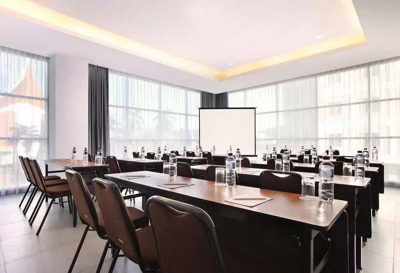 Amaris Hotel Padang