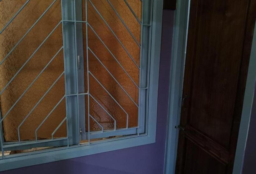 בית מלון כפרי Krishna Lodge