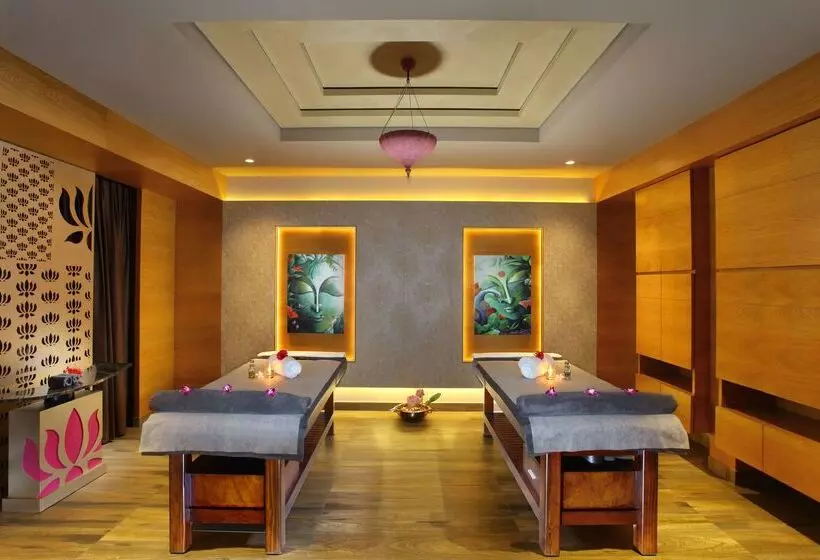 Hotelli Radisson Blu Jammu