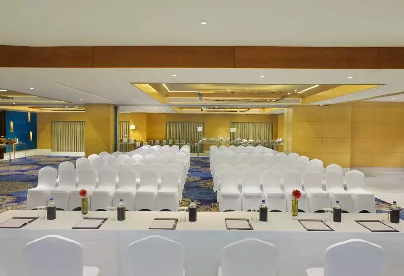 Hotelli Radisson Blu Jammu