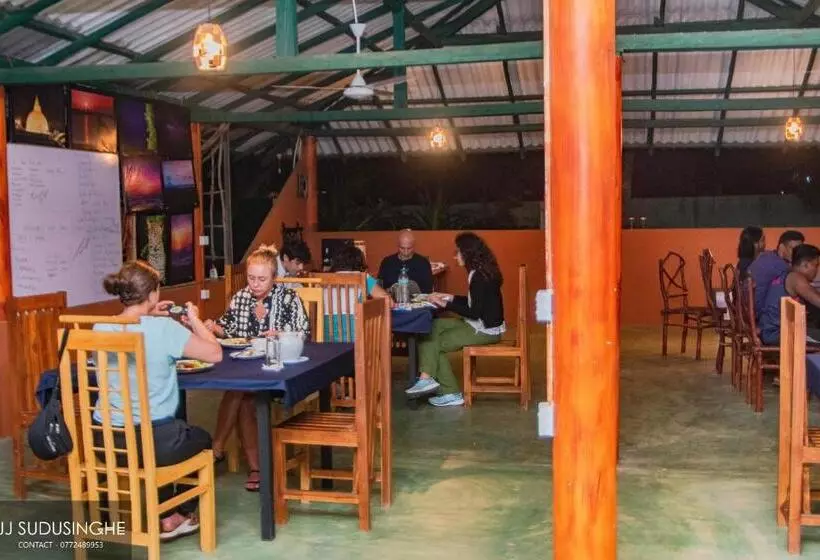 هتل Sarada Beach Resort Yala