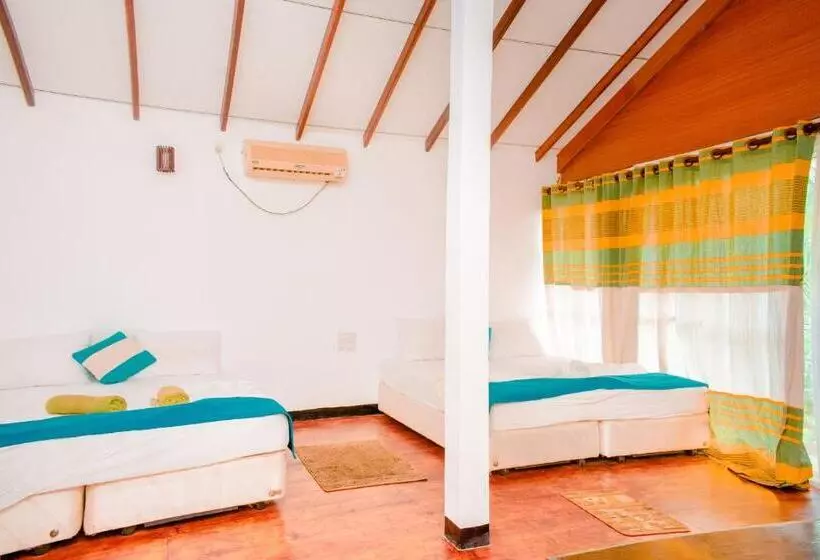 هتل Sarada Beach Resort Yala