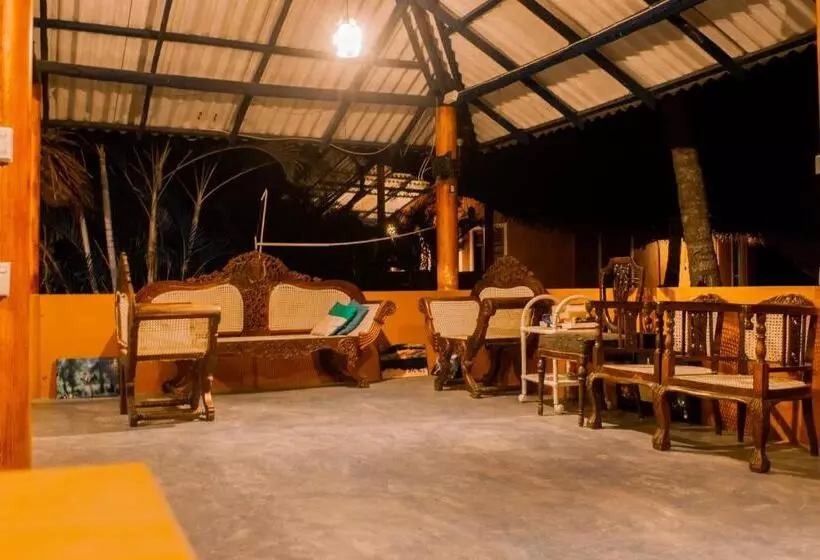 هتل Sarada Beach Resort Yala