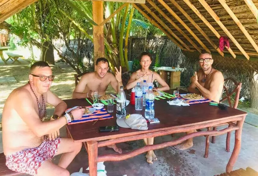 هتل Sarada Beach Resort Yala