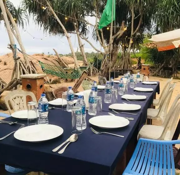 هتل Sarada Beach Resort Yala
