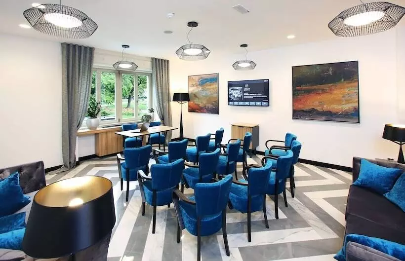 Urban Boutique Hotel Center